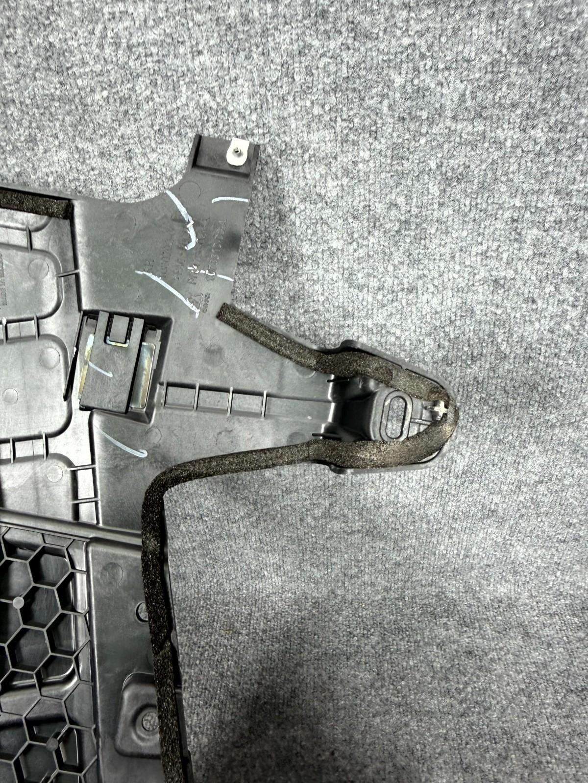 16-20 Tesla Model X Rear Right Lower C-Pillar Mount Bracket OEM, 1080702-00-C