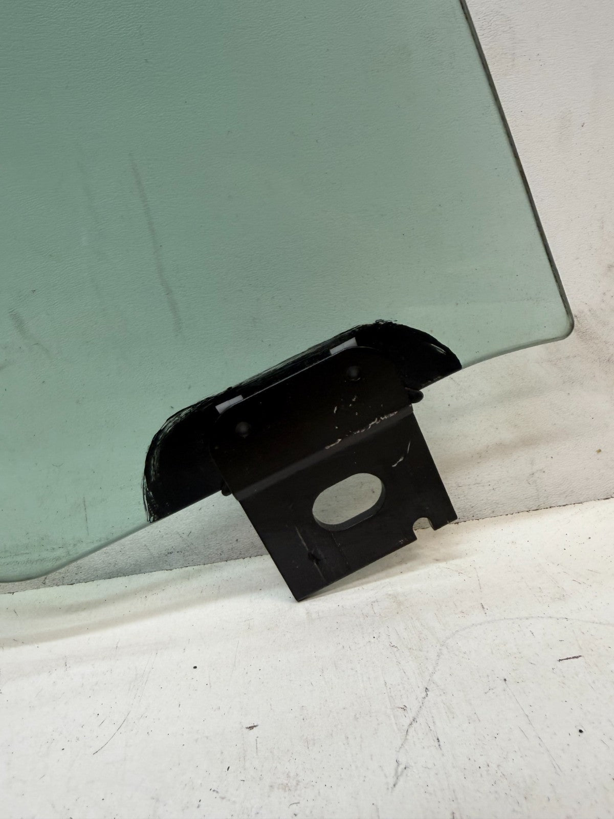 2012-20 Tesla Model S Front Right Passenger Side Door Window Glass 43R-001074