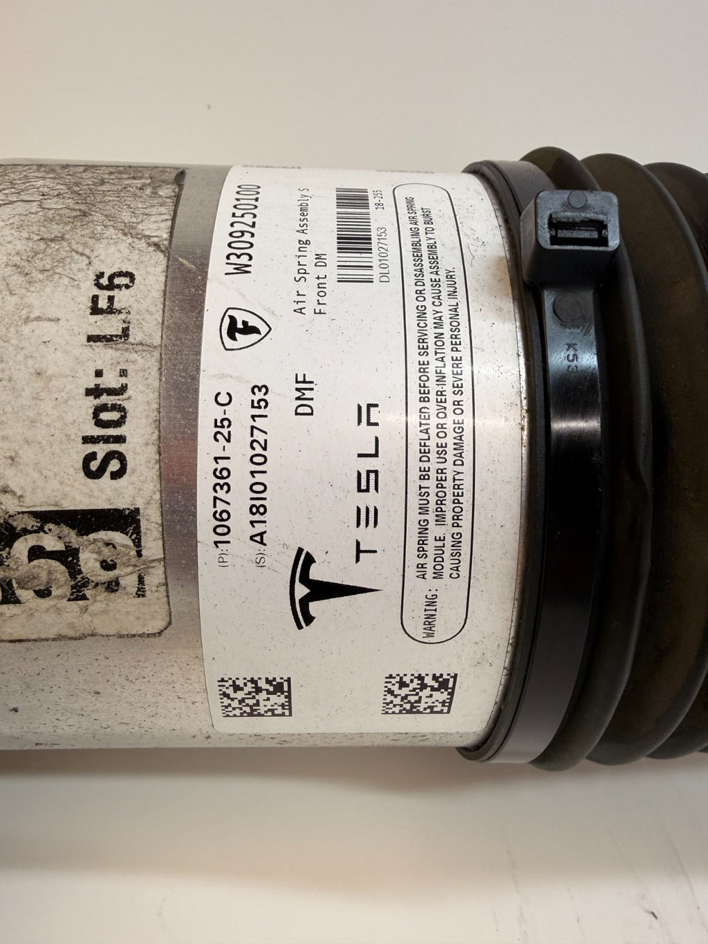 2016-2020 Tesla Model S Front Left Air Suspension Shock Strut 1067361-25-C