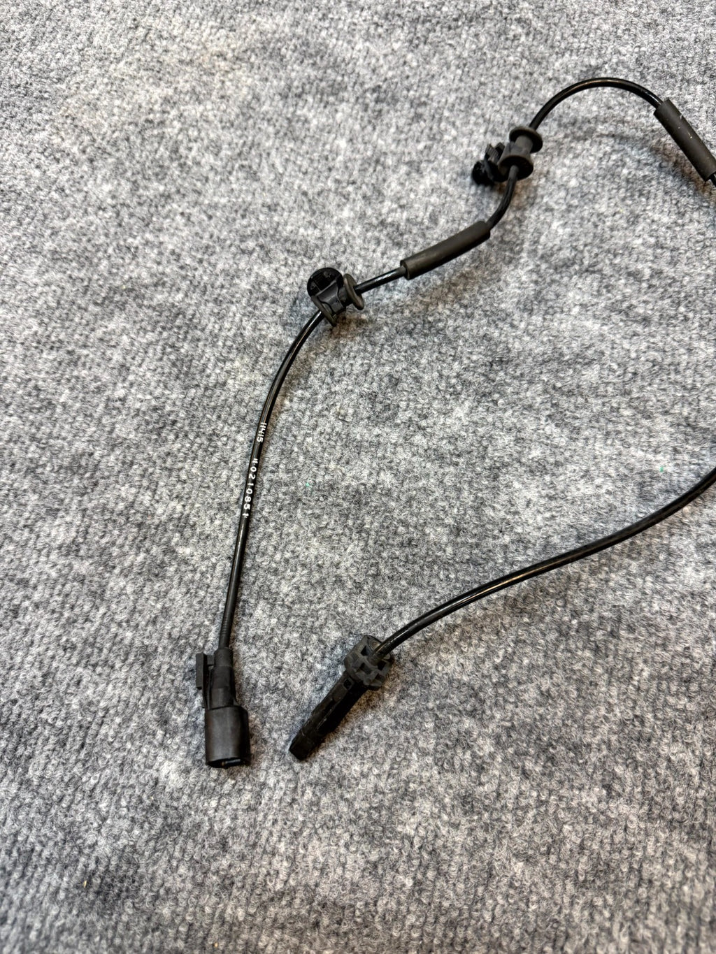 17-23 TESLA MODEL Y FRONT LEFT ANTI-LOCK ABS WHEEL SPEED SENSOR OEM, 118876100A
