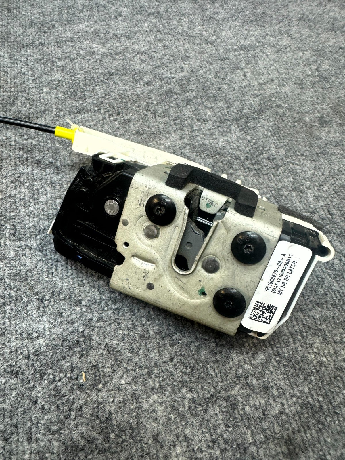 2020 - 2024 TESLA MODEL Y REAR RIGHT SIDE DOOR LOCK ACTUATOR OEM, 1500675-00-A