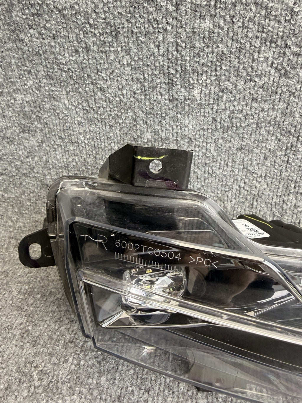 OEM 2017-2025 Tesla Model 3/Y LED Lower Front Fog Light 3-Pin 1077392-00-F