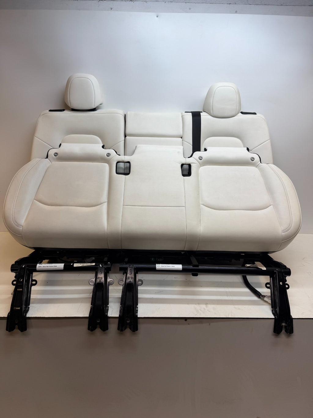 2017-2023 TESLA MODEL Y FRONT & REAR SET OF SEATS ASSY WHITE