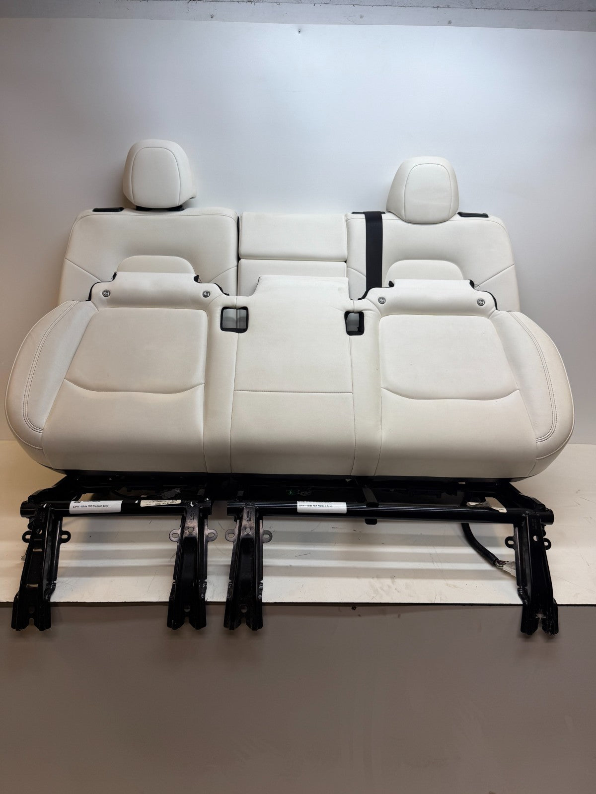 2017-2023 TESLA MODEL Y FRONT & REAR SET OF SEATS ASSY WHITE