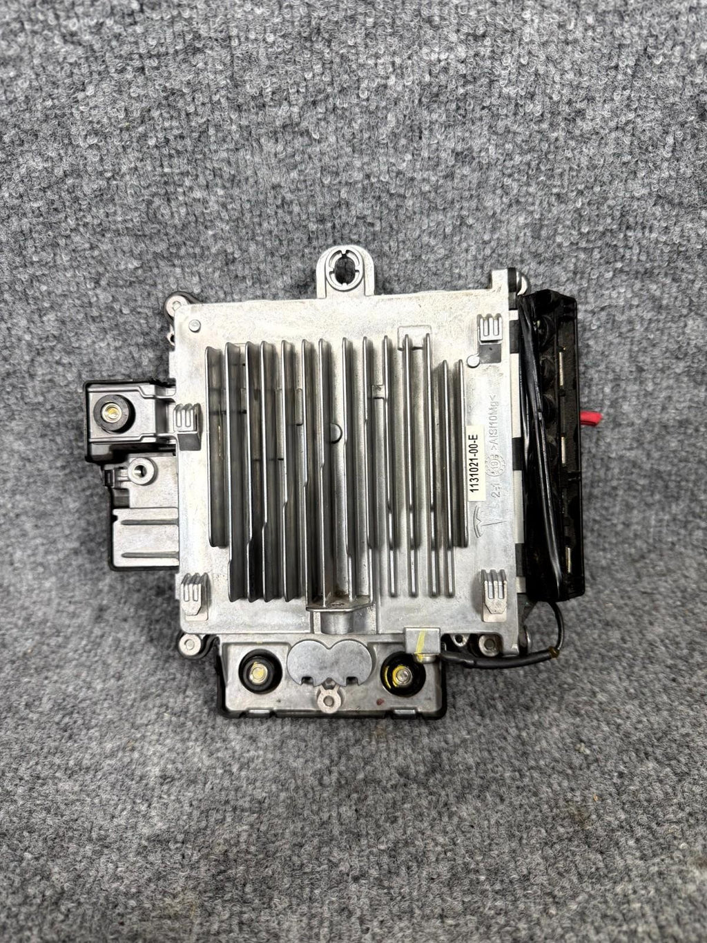 2016-2020 Tesla Model X Driver Assist Autopilot E-Fuse Control OEM, 1112379-01-J