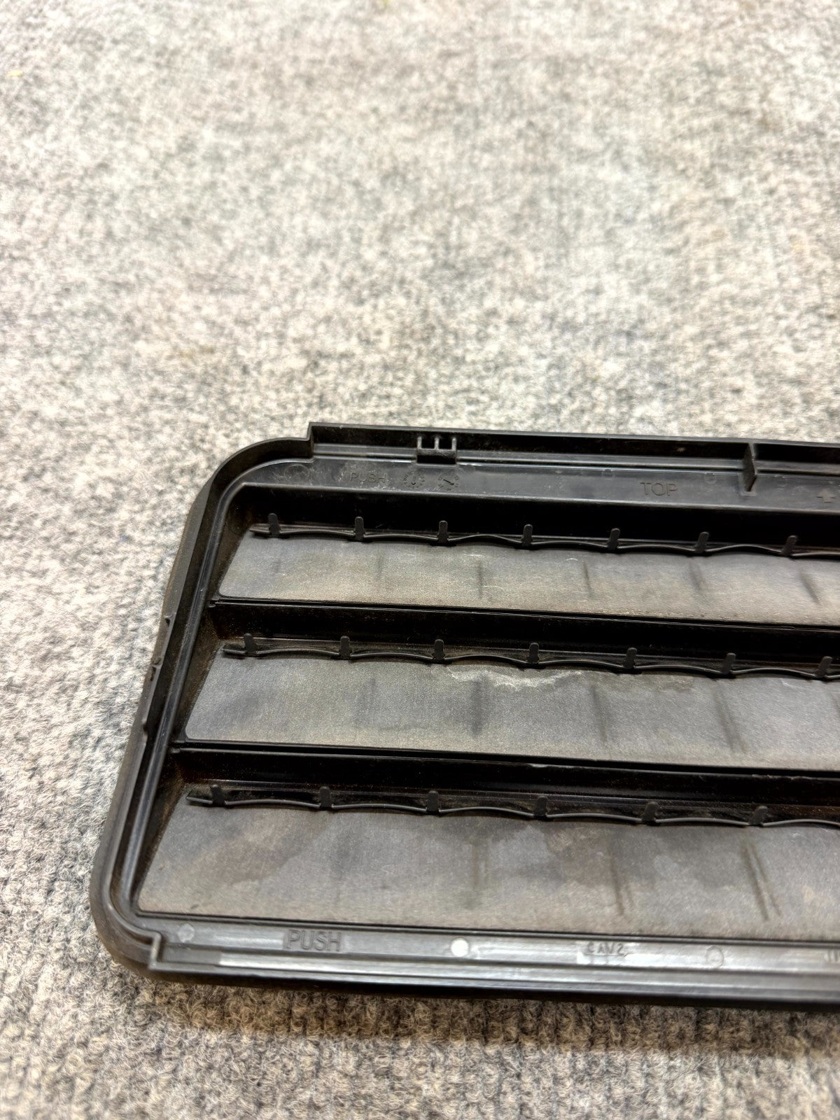 2017–2023 TESLA MODEL 3 AIR EXTRACTOR CABIN VENT GRILLE OEM, 1098751-00-C