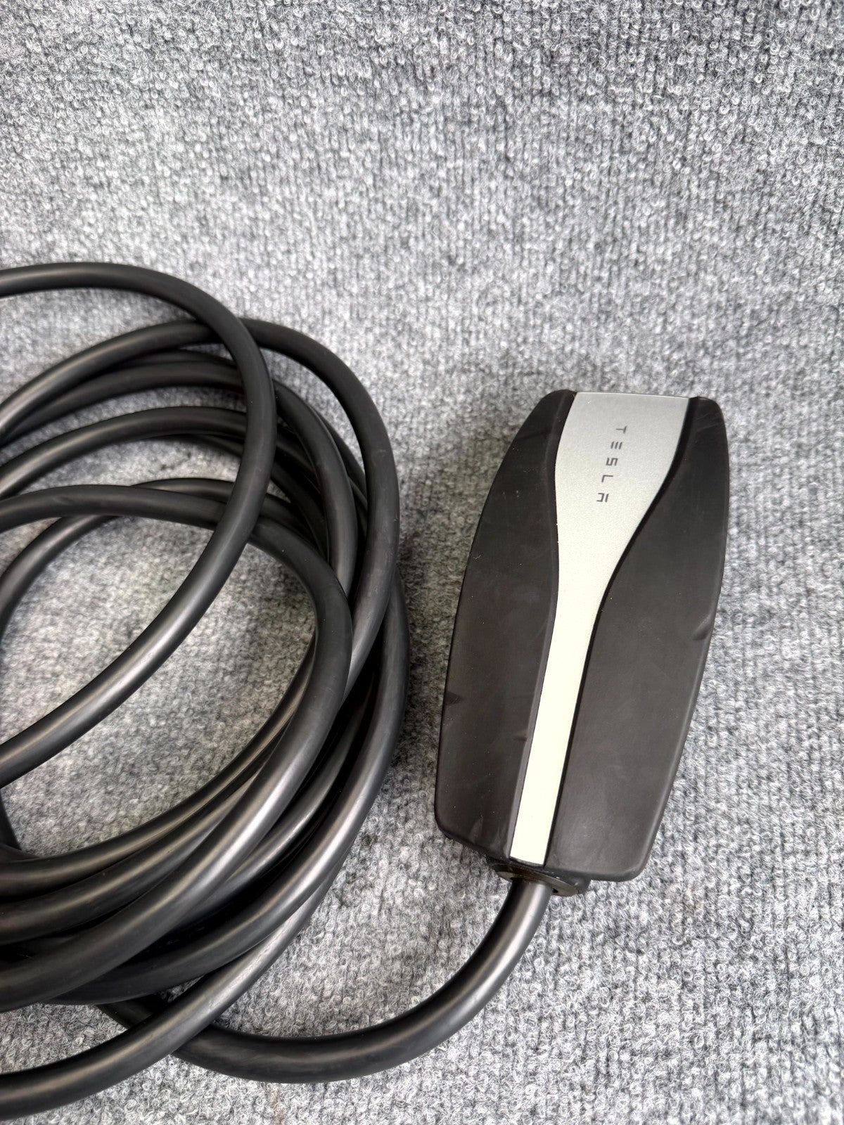 TESLA MODEL S 3 X Y MOBILE CONNECTOR CHARGING CABLE W/ BAG OEM, 1101789-00-M