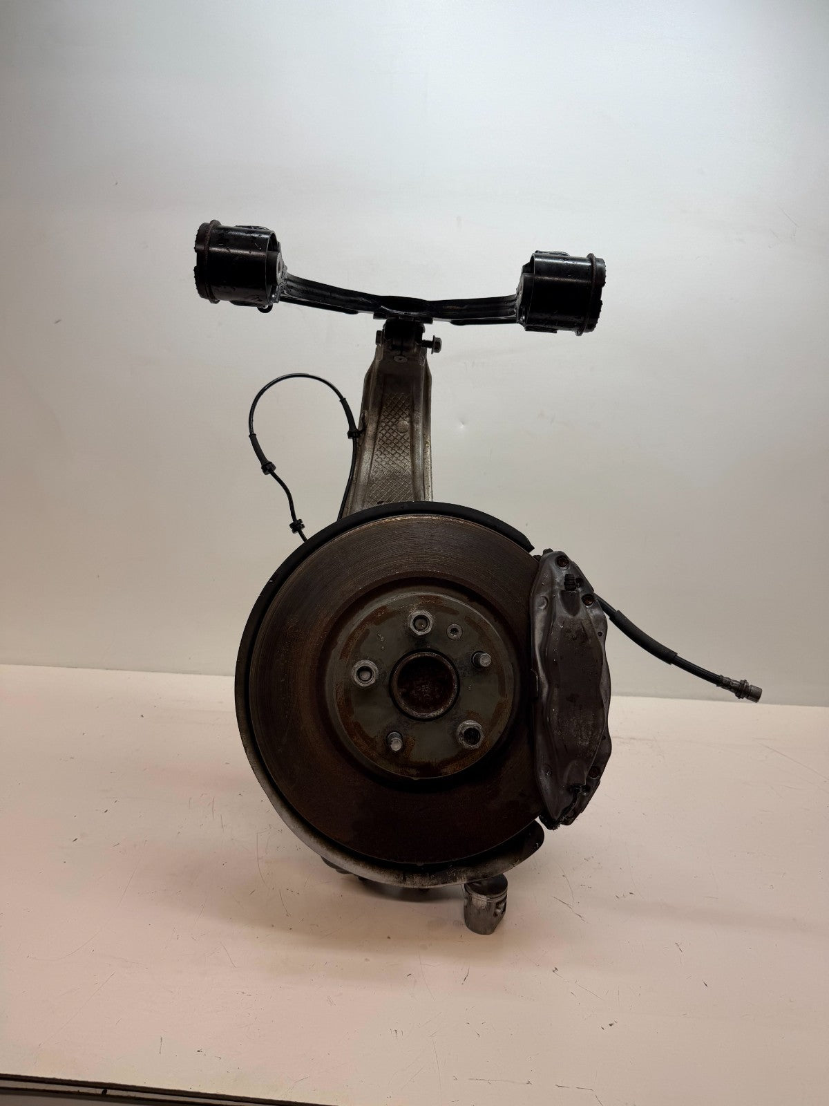 2016-2020 Tesla Model S Front Left Knee Suspension Assembly OEM 1030605-00-D
