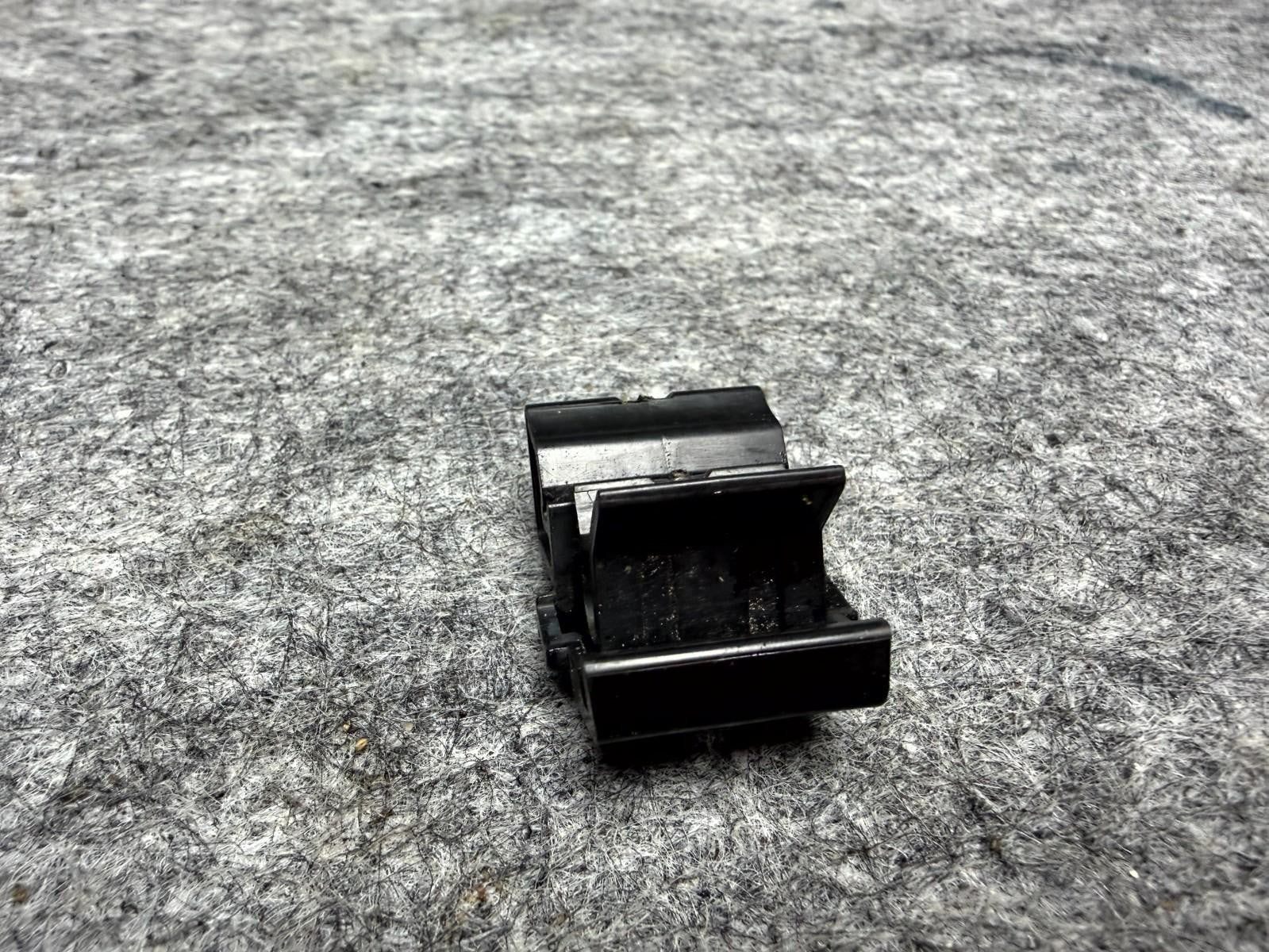♦️17-23 TESLA MODEL 3 FRONT BUMPER HOOD BOX BUCKLE TRUNK CLIP OEM, 1472872-00-B