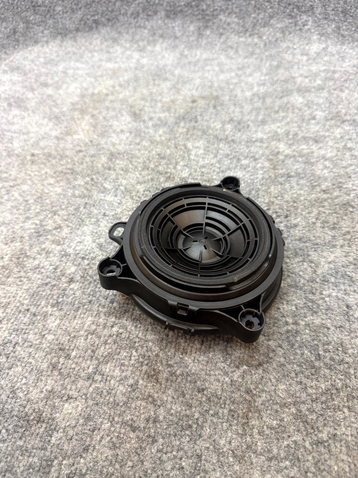 17-24 TESLA MODEL 3 Y FRONT PEDESTRIAN WARNING ALRT ALARM SPEAKER OEM 167111300B