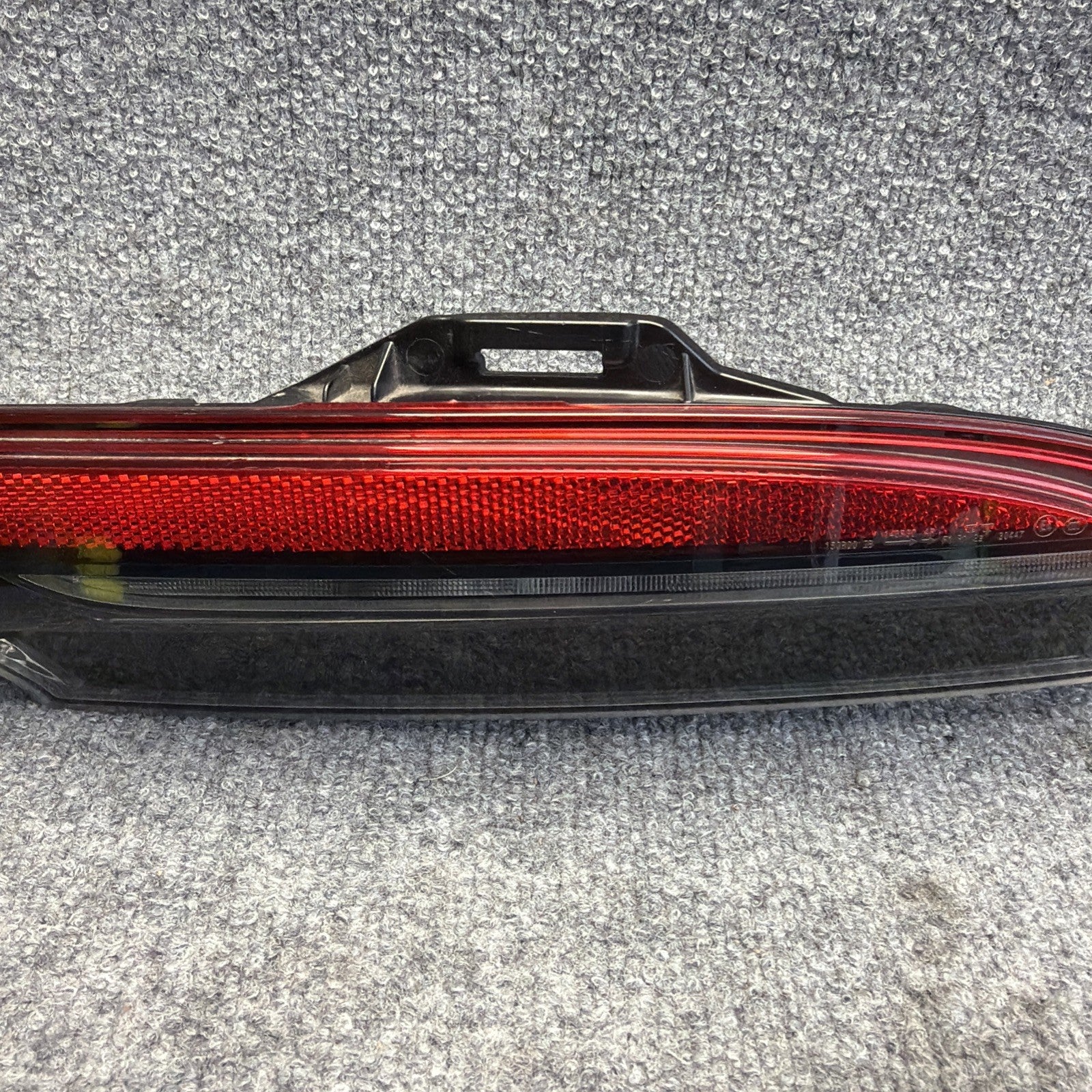 24 25 Model 3 Rear Right Lower Bumper Taillight Lamp LED Reflector 1712514-00-D