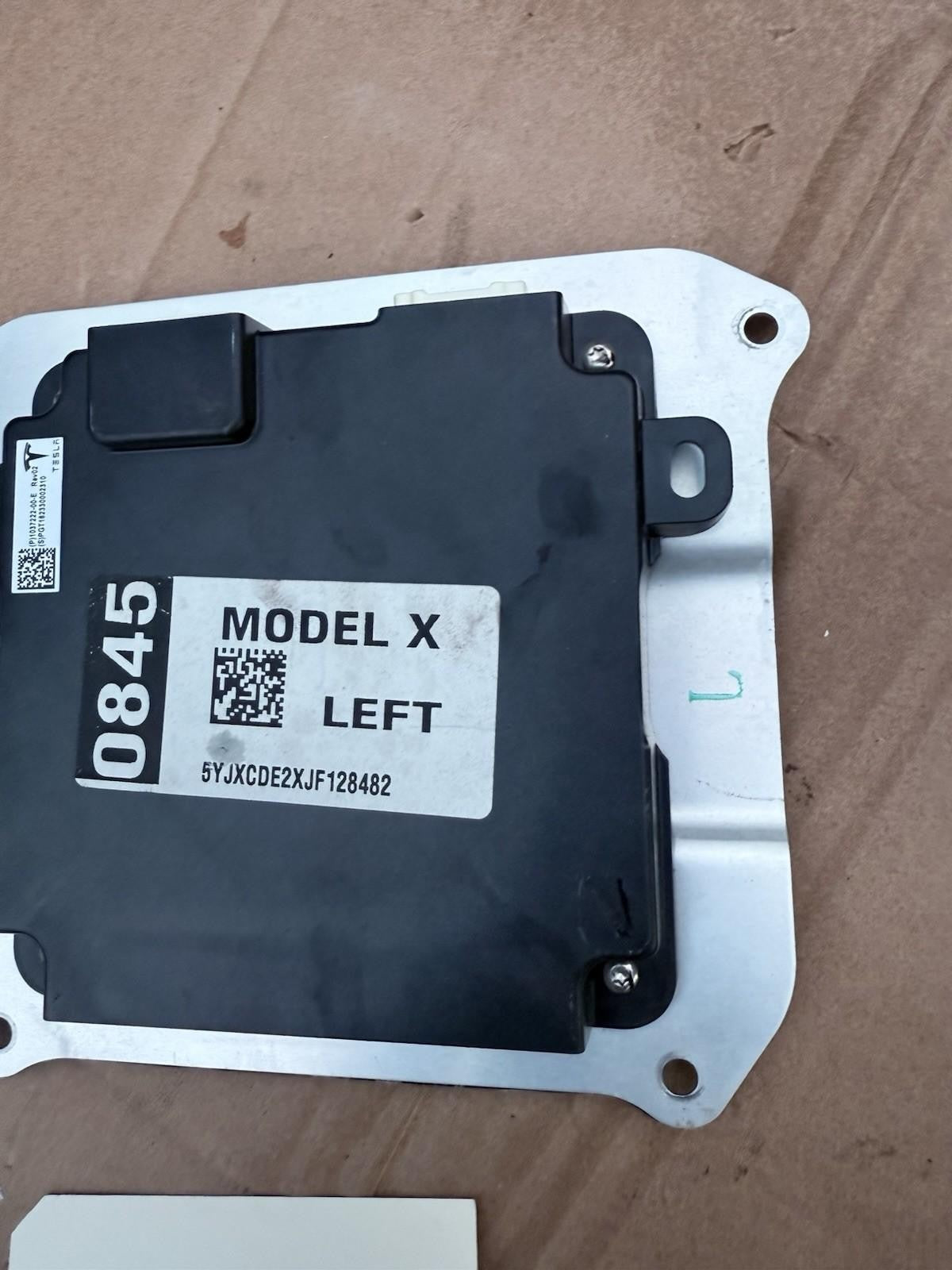 ♦️2016-2020 TESLA MODEL X FRONT LEFT SIDE DOOR CONTROL MODULE OEM, 1037222-00-M
