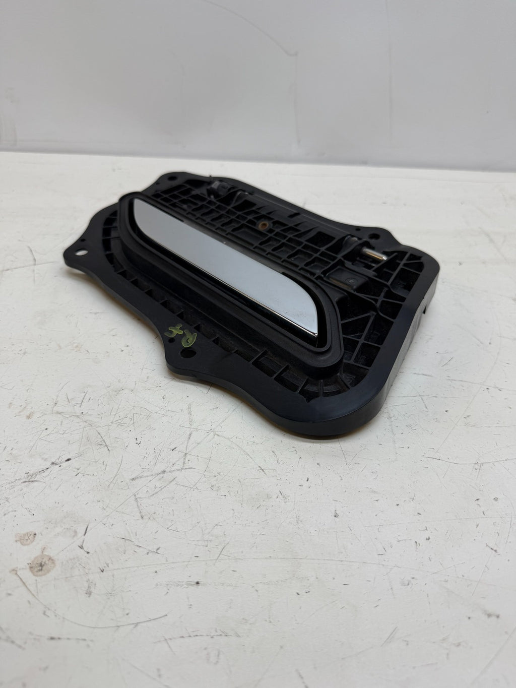 2016-2020 Tesla Model S Front Right Passenger Side Exterior Door Handle