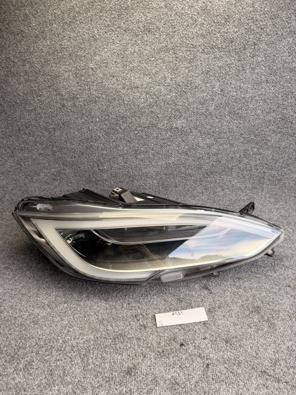 OEM  2016-2020 Tesla Model S Right Passenger Side Headlight 1053571-00-B