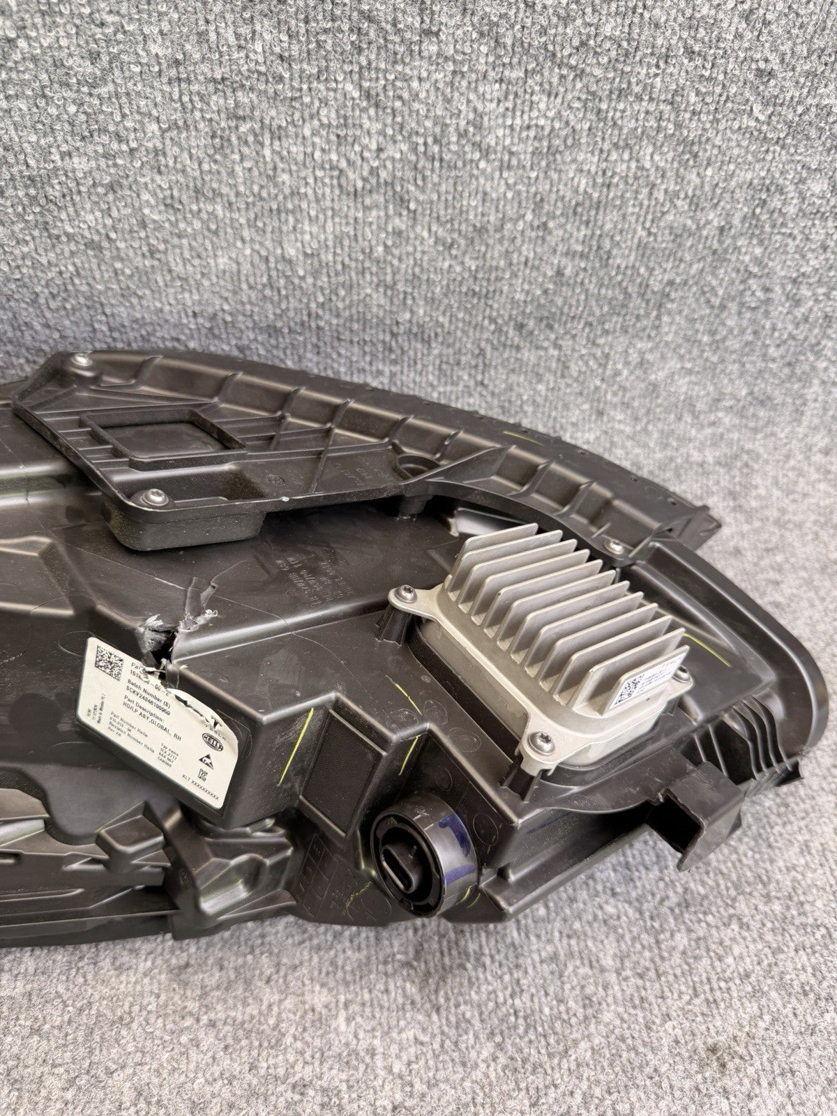 OEM Tesla 2021-2023 Model 3 2020-2024 Model Y Right LED Headlight 1514953-00-E