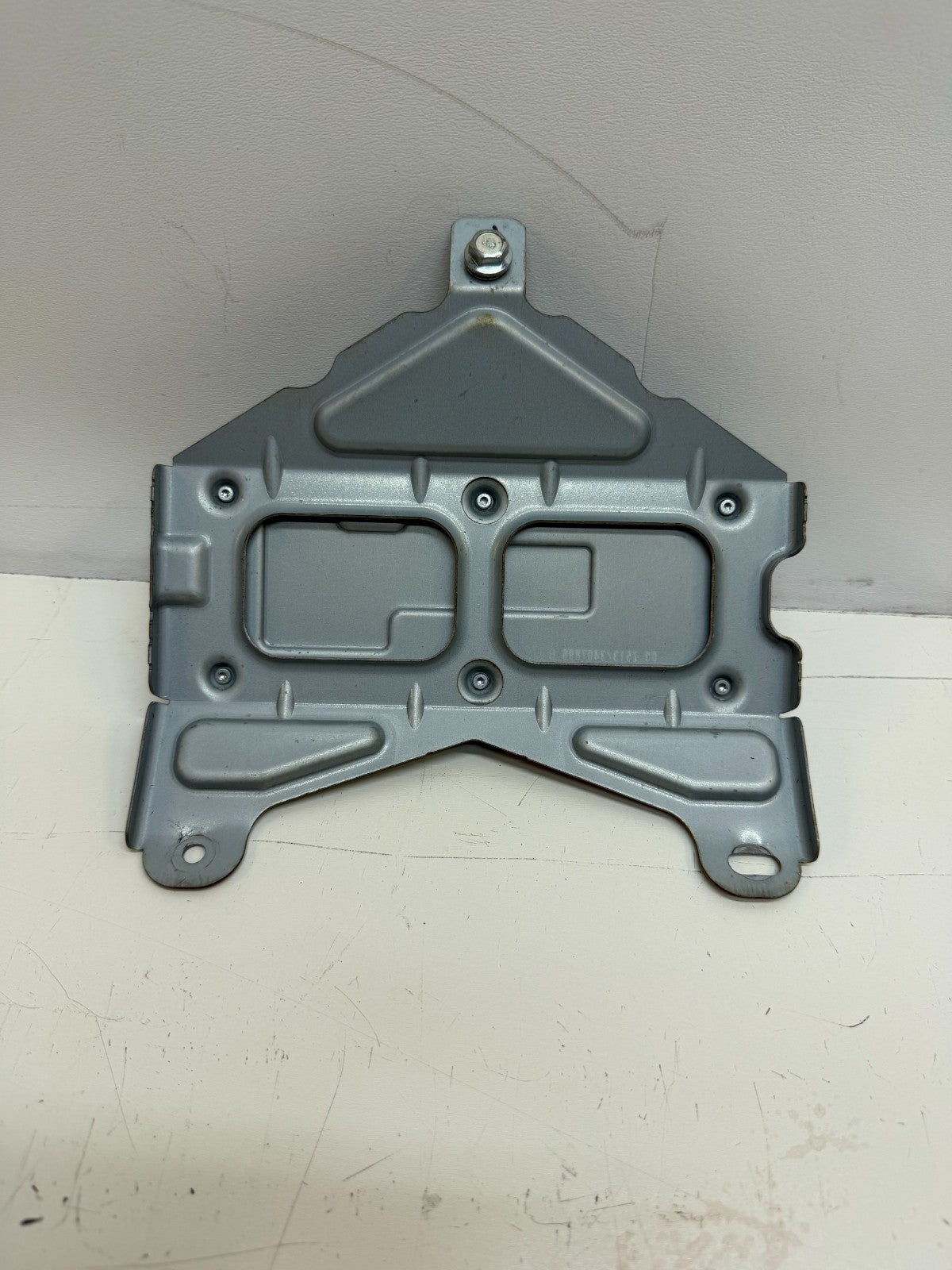2020-2023 TESLA MODEL Y RADIO RECEIVER MODULE 1527974-00-D