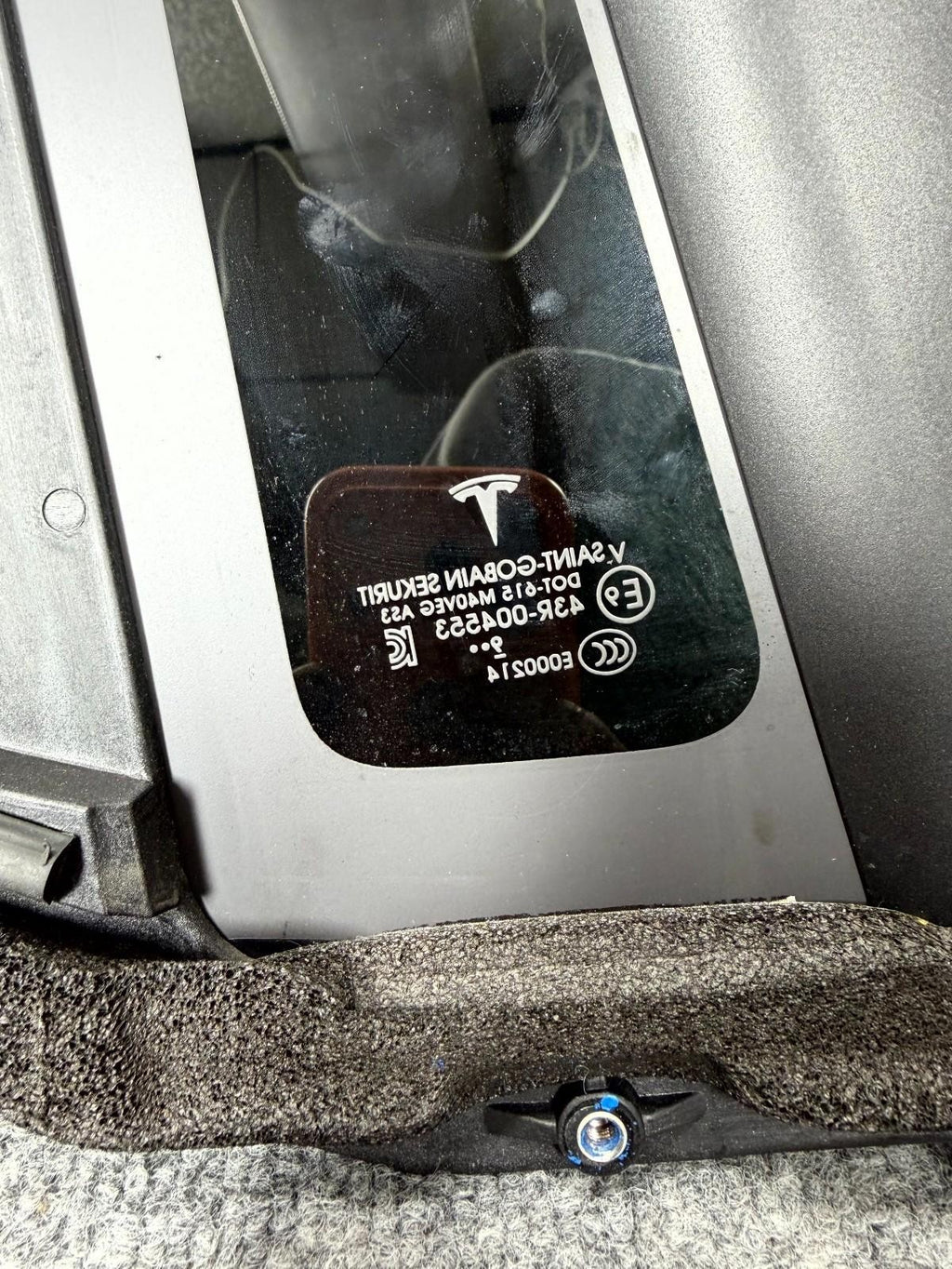 2016-2020 Tesla Model X Rear Left Side Quarter Window Glass OEM, 43R-004553