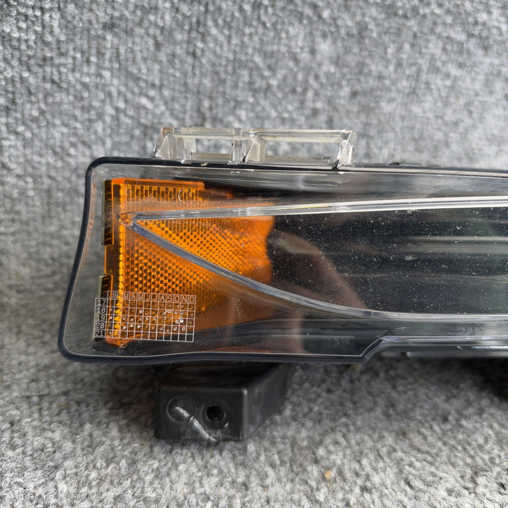 2017 - 2023 TESLA MODEL 3 FRONT BUMPER LEFT SIDE FOG LIGHT LAMP OEM 107738900F