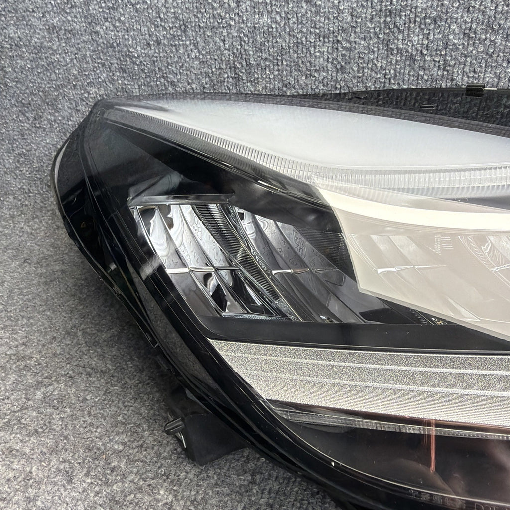 10-22 Tesla Model 3-Y Headlamp Assembly Up-Level Right Hand 2085750-00-A OEM