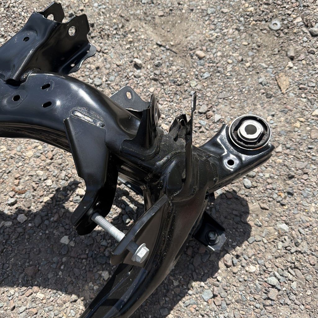 17-24 Tesla Model 3 Y Rear Suspension Subframe Cradle Crossmember 1044580-00-D