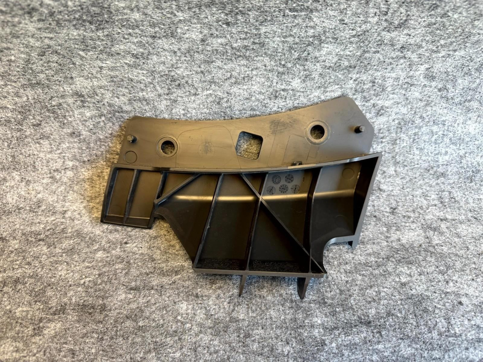 ♦️2017-2023 TESLA MODEL 3 FRONT RIGHT UPPER BUMPER BRACKET OEM, 1084170-00-B