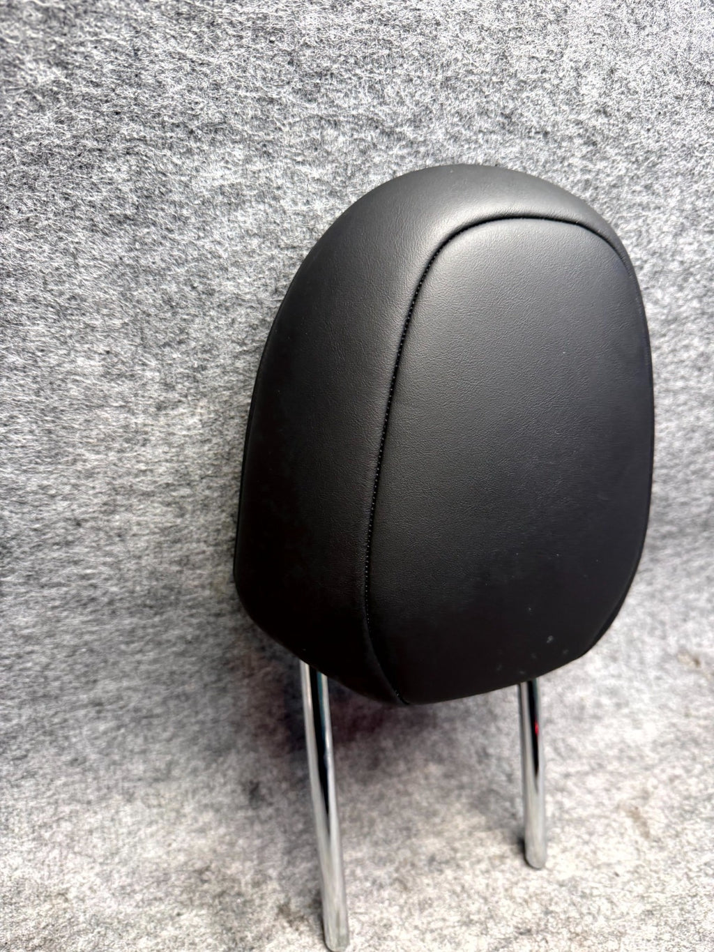 ♦️2017 - 2023 TESLA MODEL 3 FRONT RIGHT/LEFT HEADREST BLACK OEM, YS8164214MX