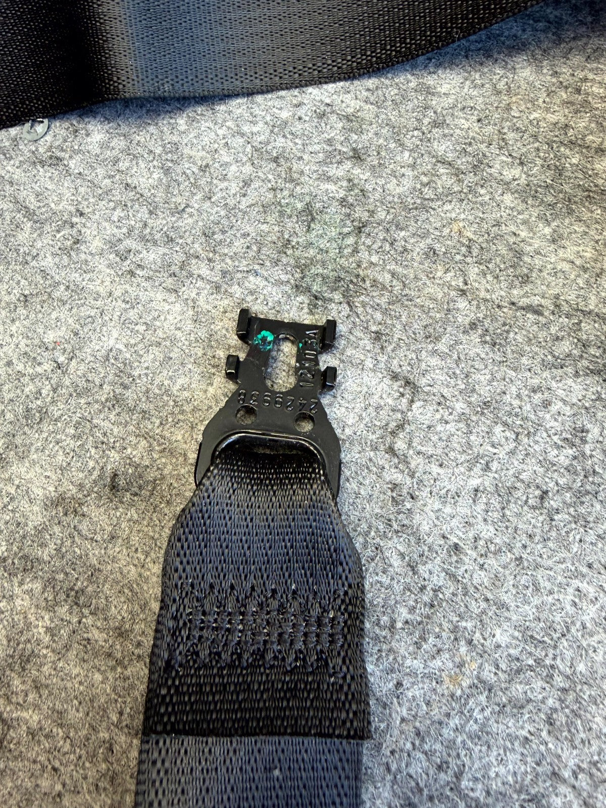 ♦️2012 - 2020 TESLA MODEL S FRONT RIGHT SEAT BELT & RETRACTOR OEM, 1048259-03-A