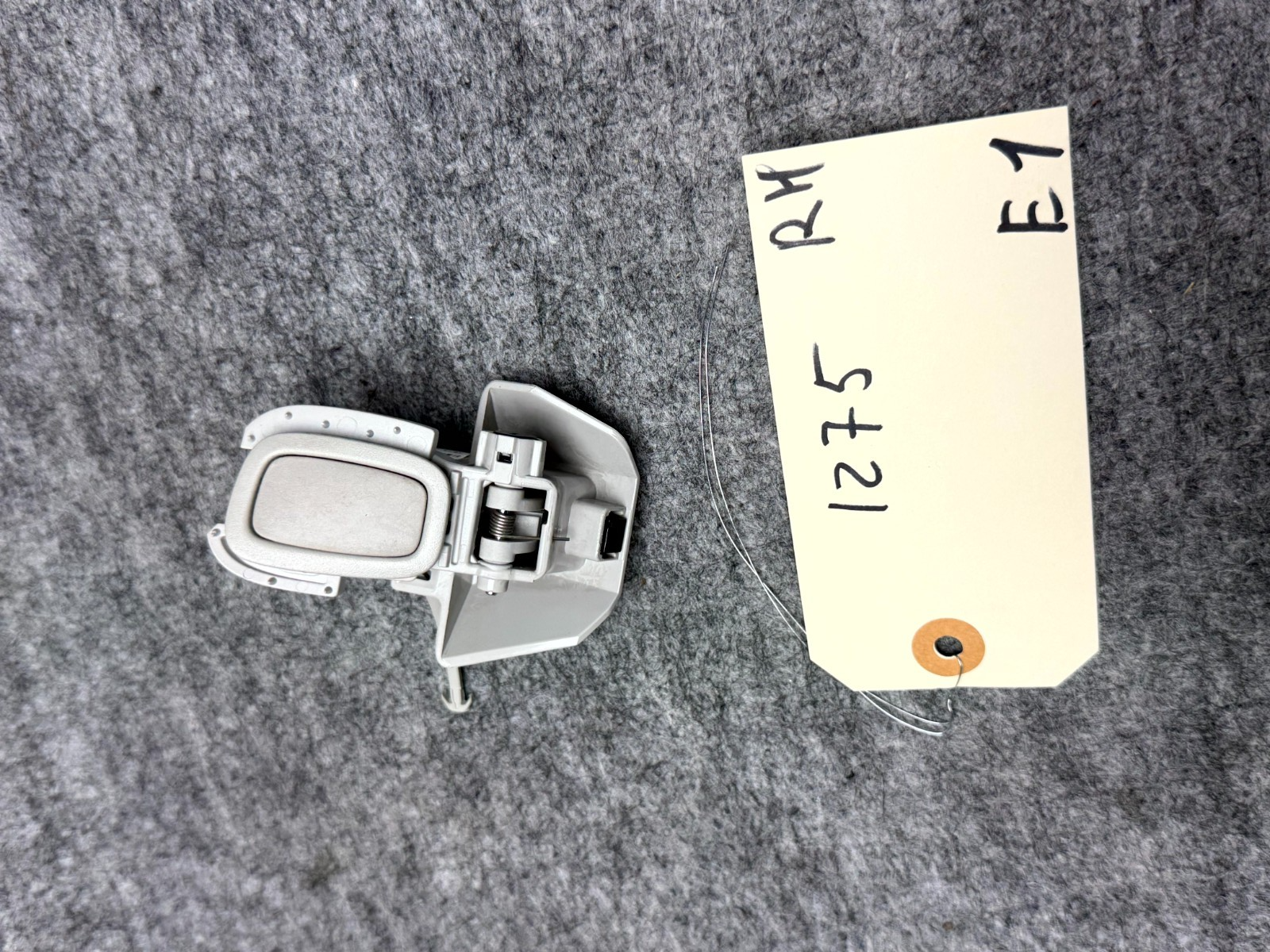 ♦️17–23 TESLA MODEL 3 REAR RIGHT ROOF COAT HOOK HANGER BRACKET OEM, 1099161-00-J