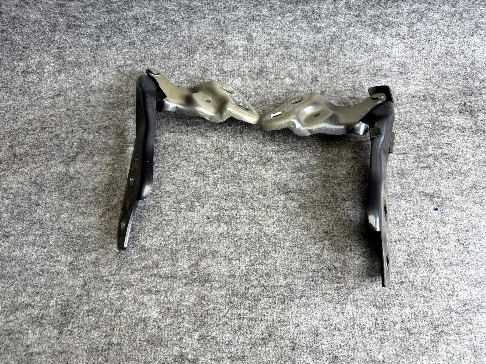 ♦️2017 - 2023 TESLA MODEL 3 FRONT LEFT & RIGHT SIDE HOOD HINGE OEM, 1098792-00-D