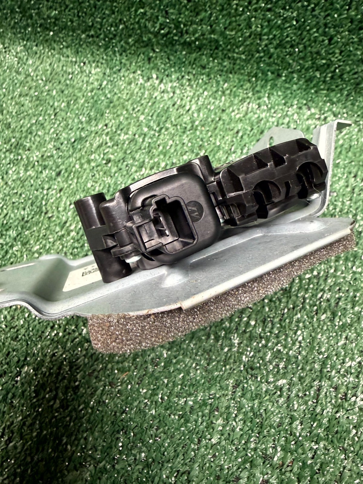 ♦️2020-2023 TESLA MODEL Y 2ND ROW SEAT RECLINER ACTUATOR OEM, 1552469-00-A