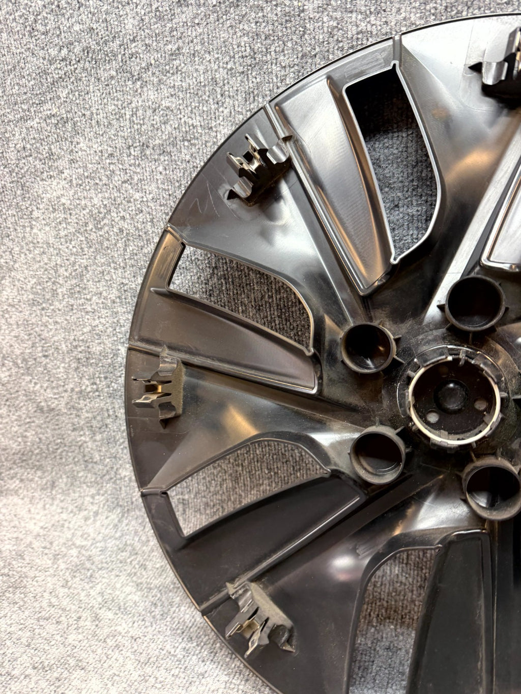 2020 - 2024 TESLA MODEL Y GEMINI WHEEL RIM HUBCAP COVER OEM, 1044235-00-C
