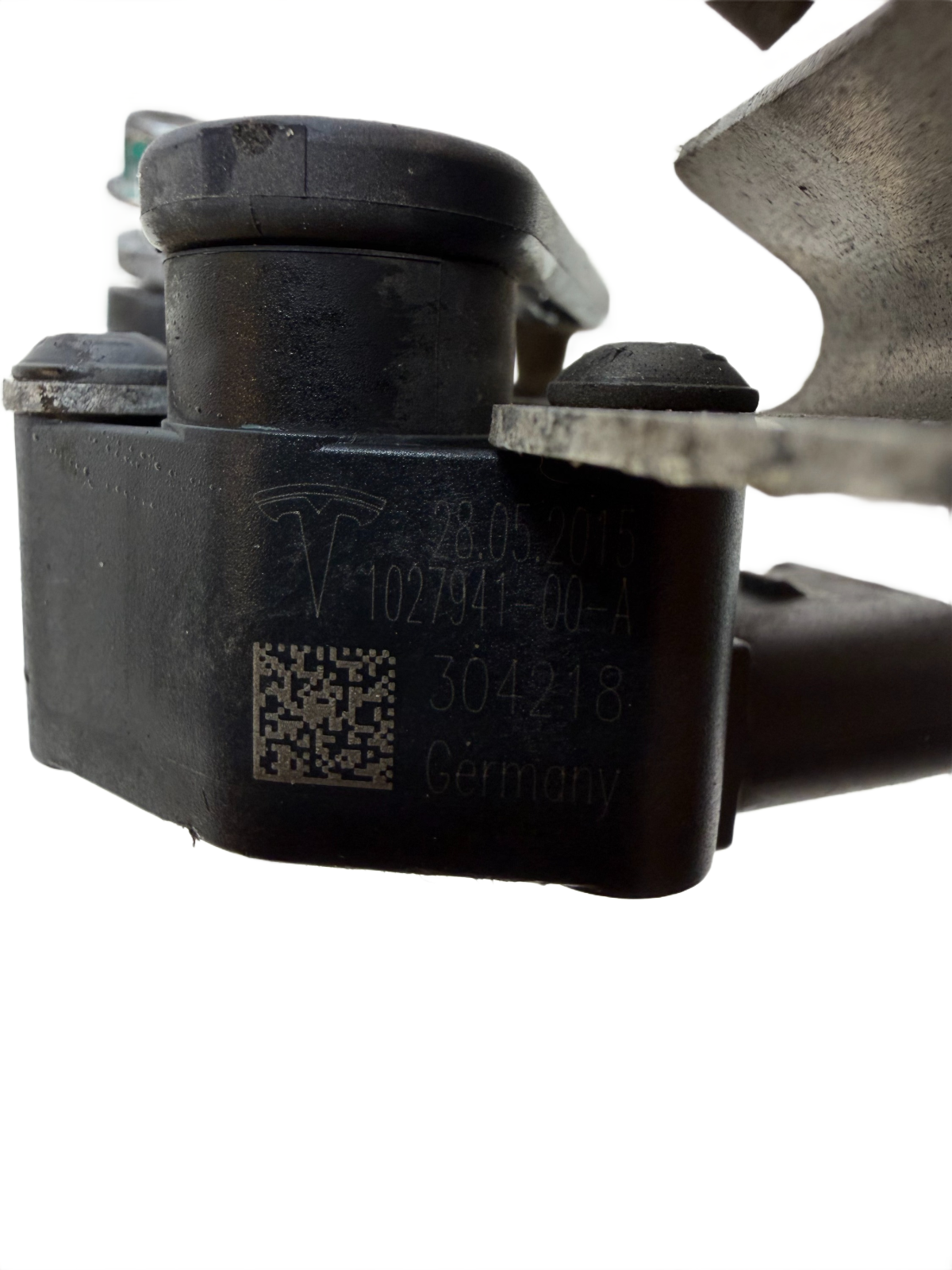 2012-20 Tesla Model X Front Left Air Suspension Height Sensor 1027946-00-A
