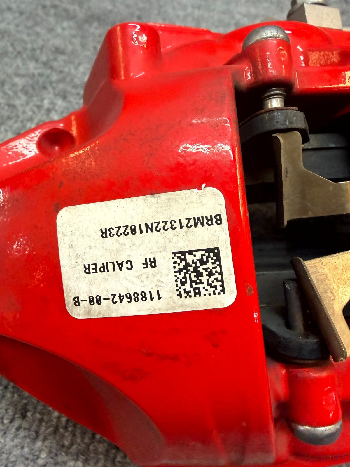 2020-2024 TESLA MODEL Y FRONT RIGHT BREMBO BRAKE CALIPER RED OEM, 1188642-00-B