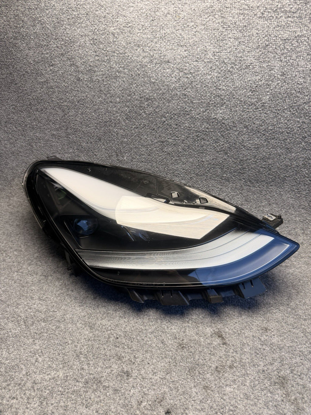 2021-2024 Tesla Model Y/3 Right Passenger Matrix LED Headlight 1514953-00-D