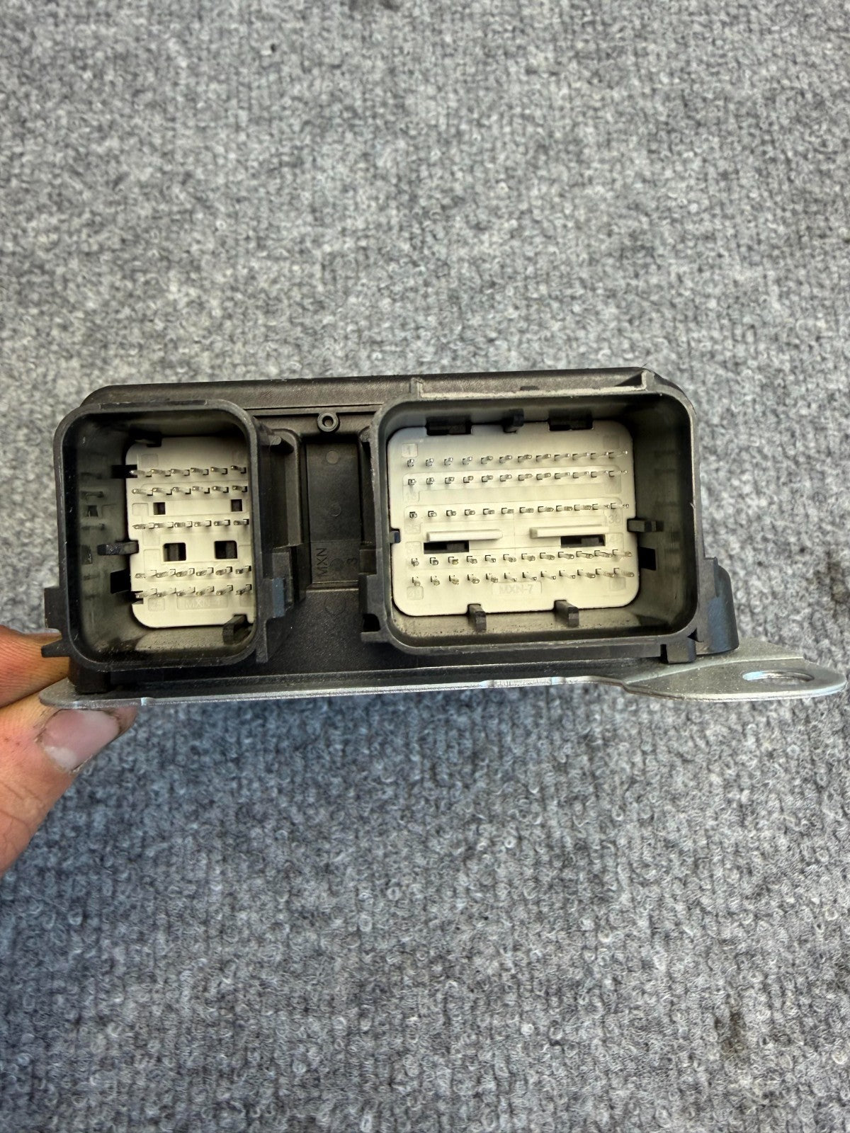 2017-2023 TESLA MODEL 3 SAFETY RESTRAINT COMPUTER CONTROL MODULE OEM