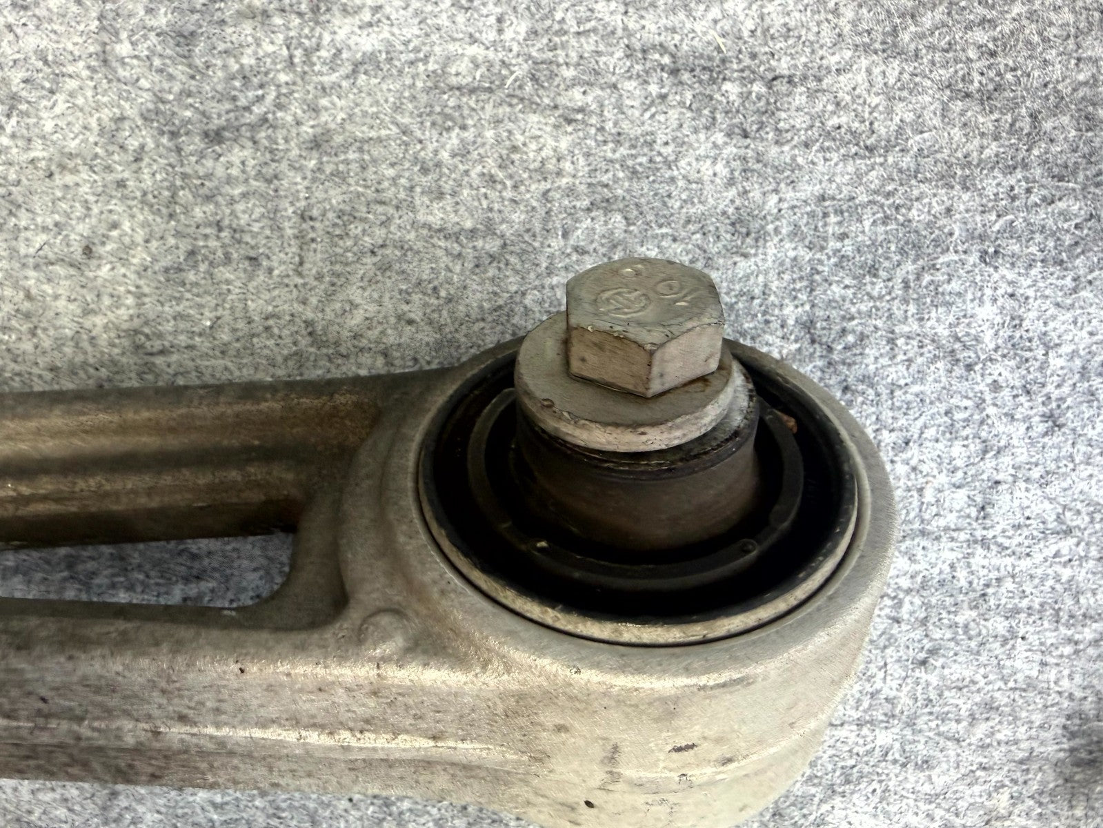♦️2012 - 2020 TESLA MODEL S FRONT RIGHT SIDE CONTROL ARM OEM, 1048951-00-B