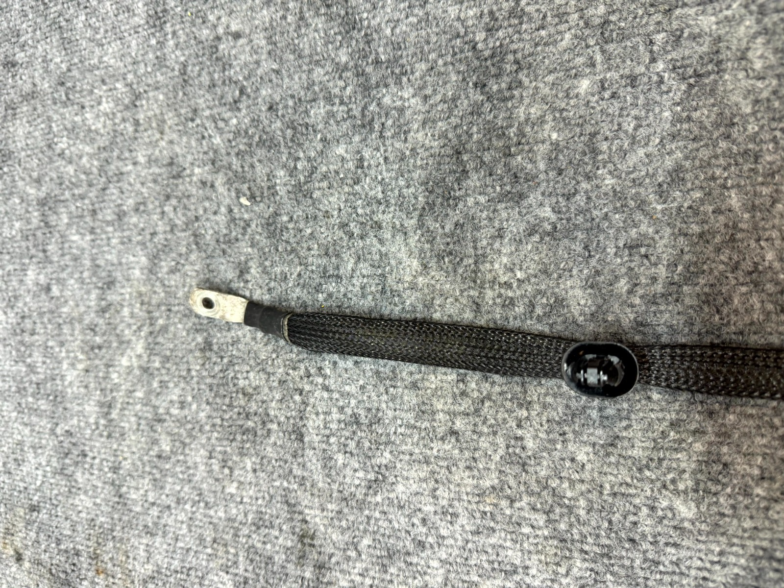 2017 - 2023 TESLA MODEL Y/3 REAR DRIVE UNIT MOTOR GROUND CABLE OEM, 1070979-00-G