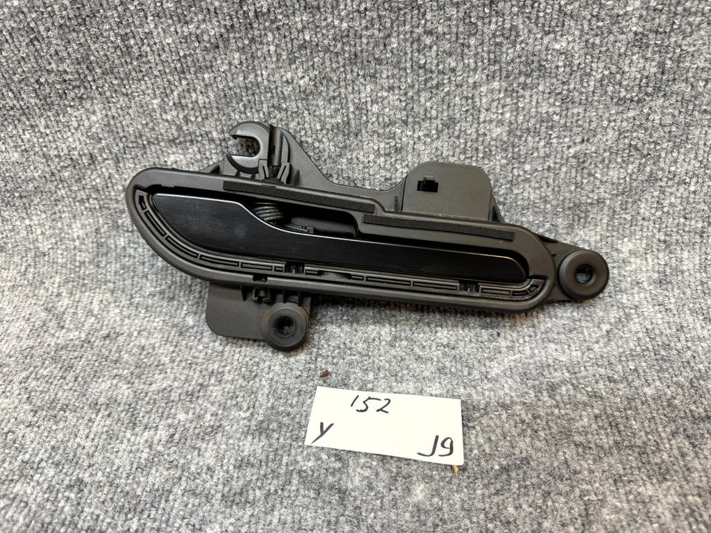 2020 - 2024 TESLA MODEL Y FRONT/REAR RIGHT SIDE DOOR HANDLE OEM, 1528115-00-D