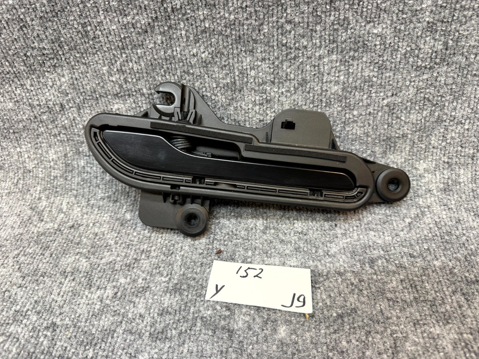 2020 - 2024 TESLA MODEL Y FRONT/REAR RIGHT SIDE DOOR HANDLE OEM, 1528115-00-D