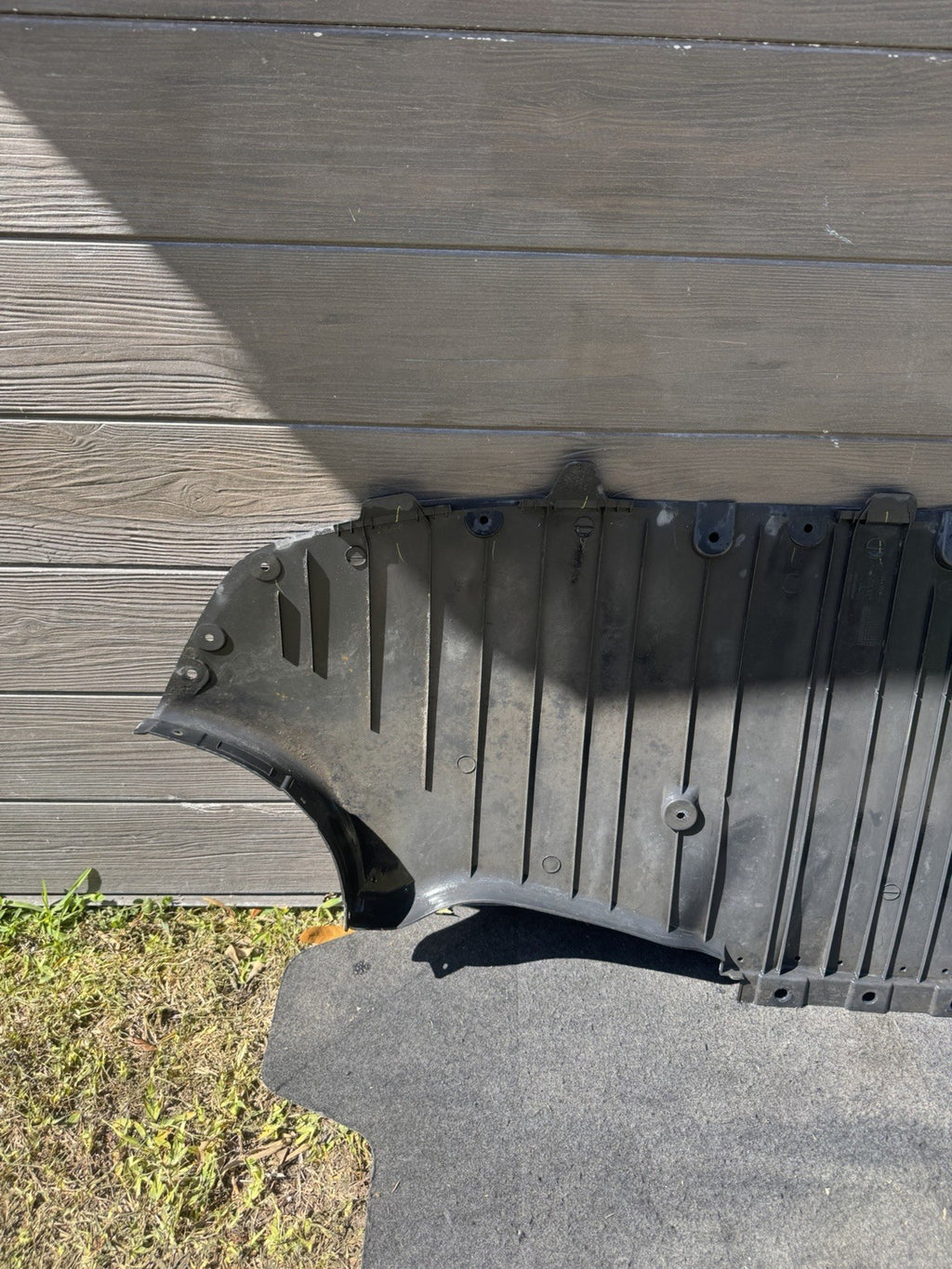 2020 - 2024 TESLA MODEL Y REAR BUMPER LOWER SHIELD DIFFUSER PANEL OEM 149400700B