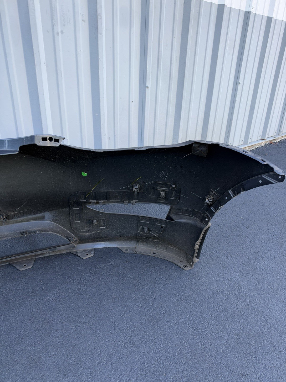 2020 2021 2022 2023 Tesla Model Y Front Bumper Cover OEM 1606844-17-A