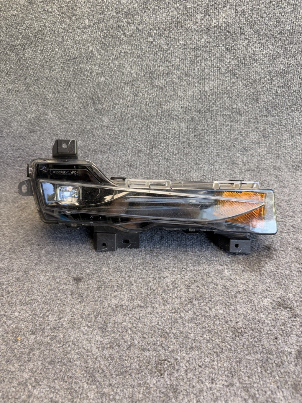 2017-2023 Tesla Model 3 Front Right Fog Light Fascia Lamp 1507931-00-C OEM