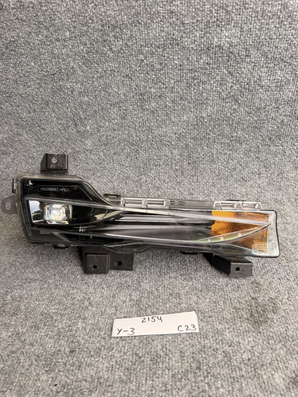 OEM 2018 - 2023 Tesla Model 3 Y Right RH 3 Pin LED Fog Light Lamp 1507931-00-D