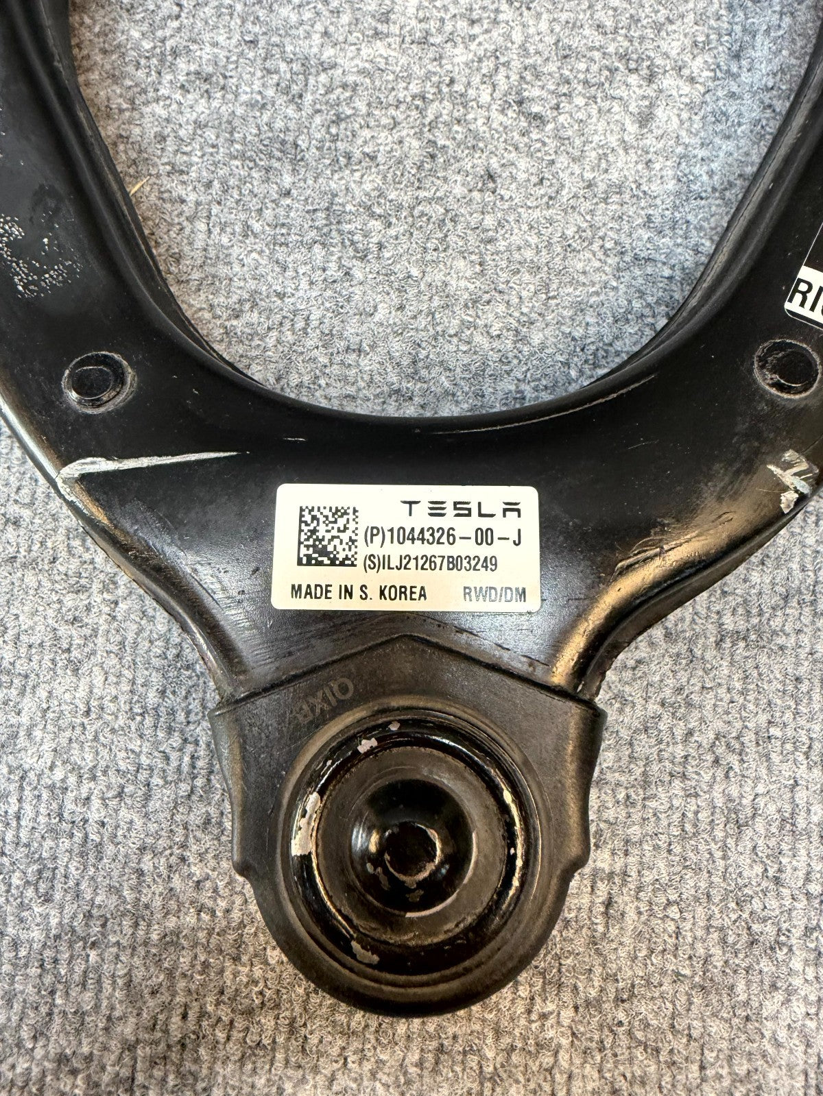 2020 - 2024 TESLA MODEL Y FRONT RIGHT UPPER CONTROL ARM OEM, 1044326-00-J