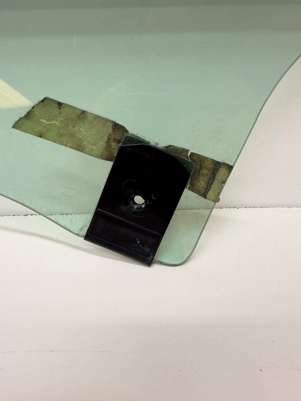 2017 - 2023 TESLA MODEL 3 REAR RIGHT SIDE DOOR WINDOW GLASS OEM, 43R-004529