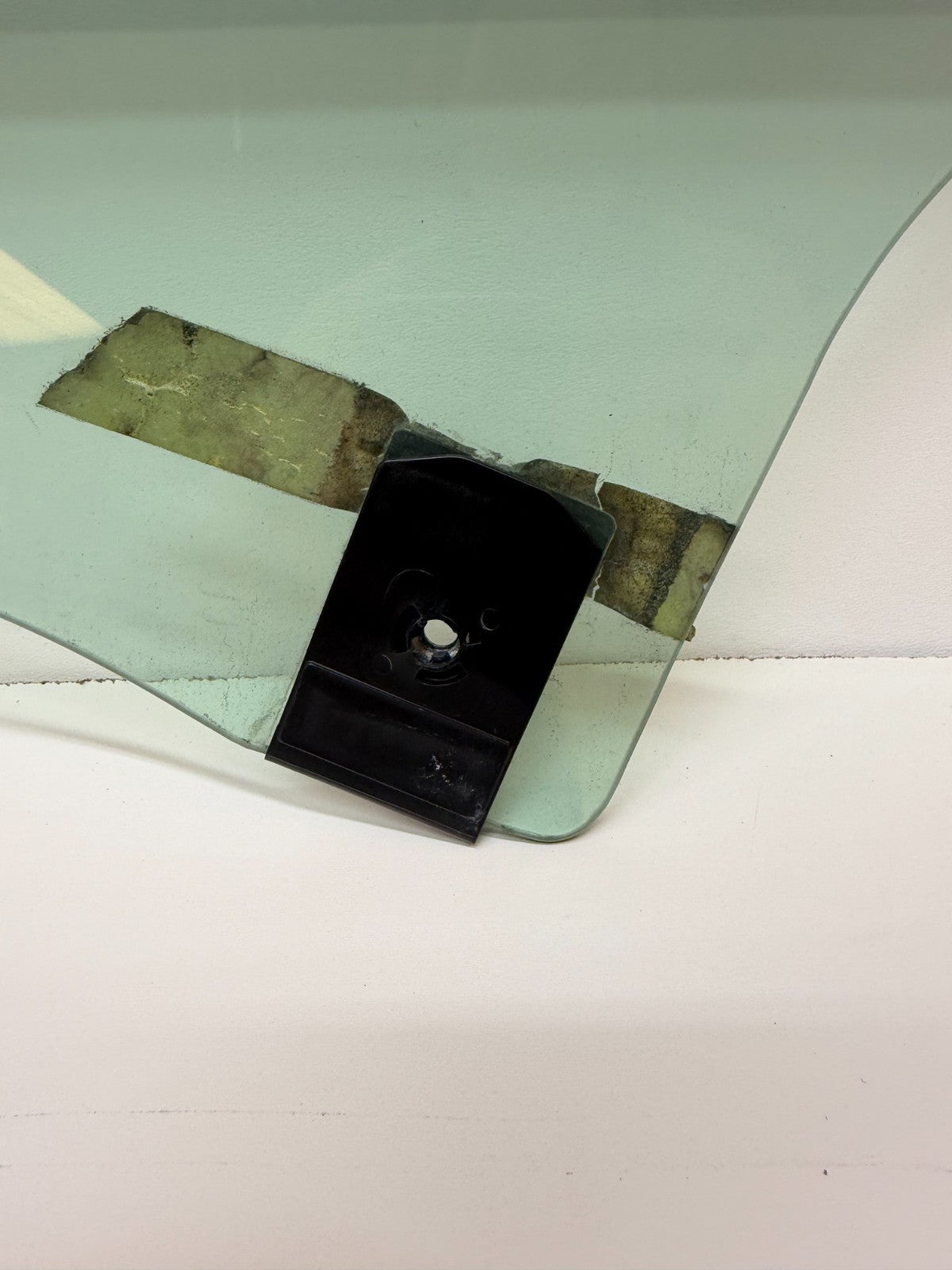 2017 - 2023 TESLA MODEL 3 REAR RIGHT SIDE DOOR WINDOW GLASS OEM, 43R-004529
