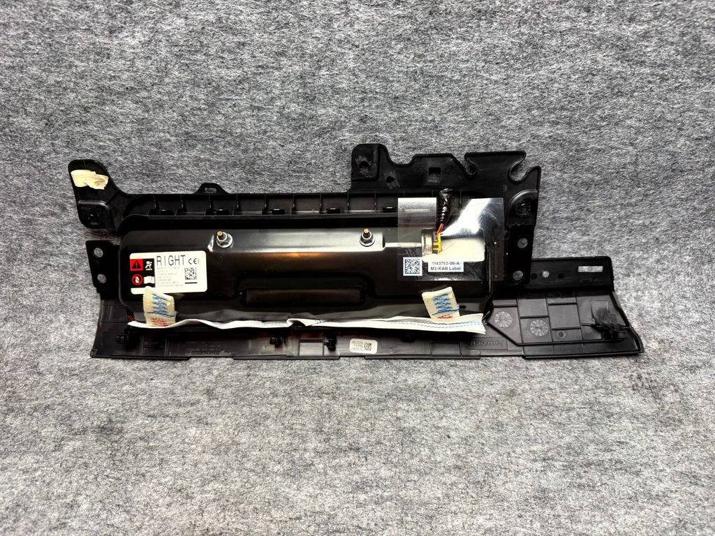 ♦️17-23 TESLA MODEL 3 RIGHT KNEE RIGHT PASSENGER SAFETY MODULE OEM, 108335000E
