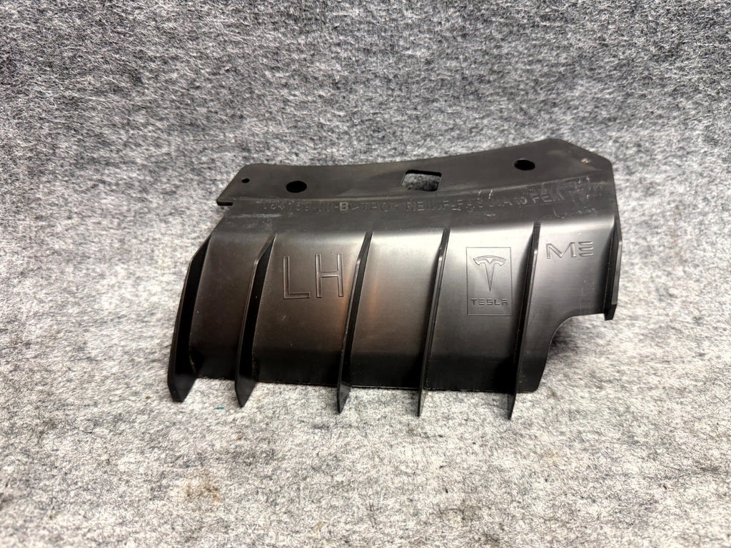 ♦️17-23 TESLA MODEL 3 FRONT LEFT UPPER BUMPER SUPPORT BRACKET OEM, 1084169-00-B
