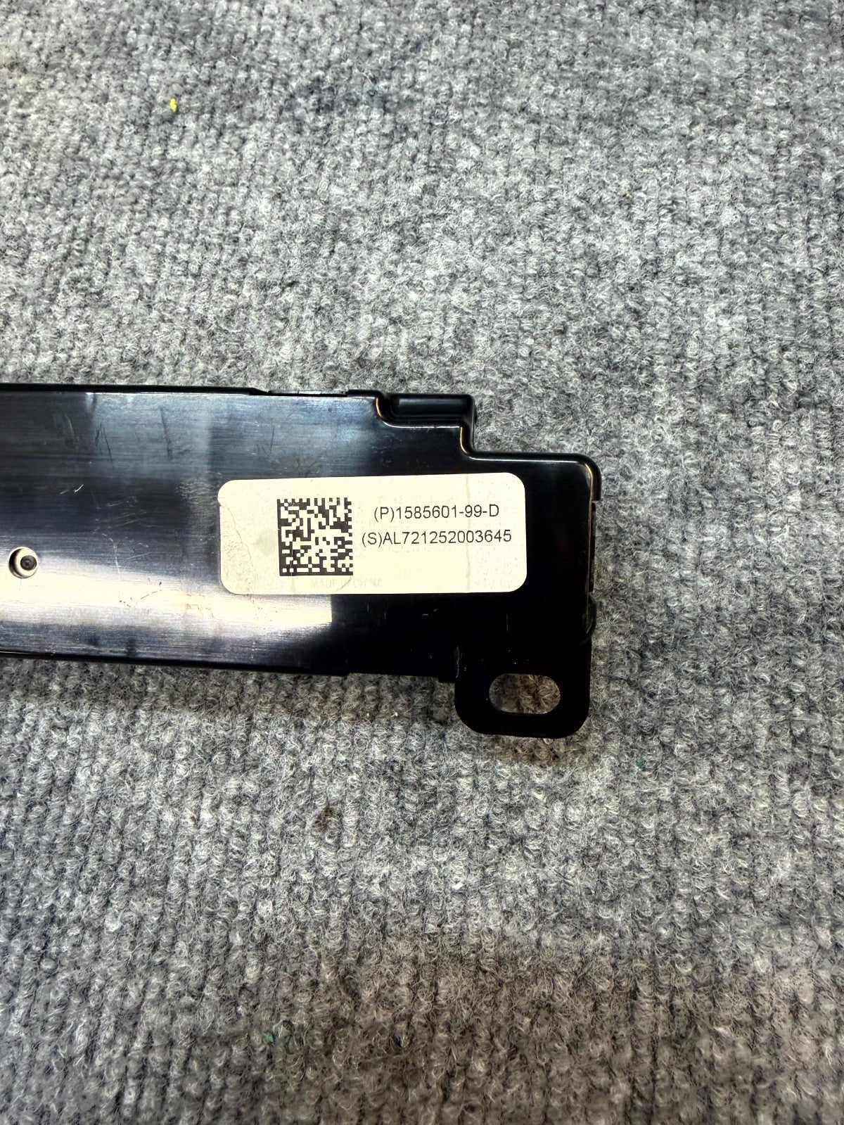 2020-2025 TESLA MODEL Y WIFI BLUETOOTH ANTENNA CONTROL MODULE OEM, 1585601-99-D