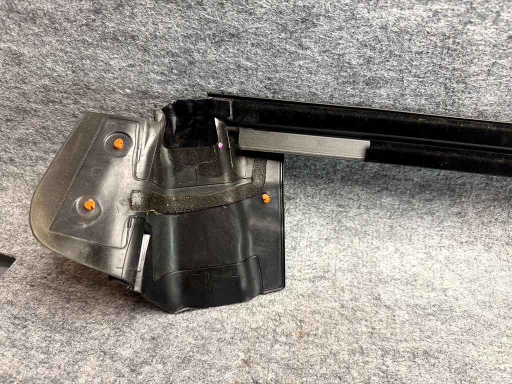 ♦️2017-2023 TESLA MODEL 3 REAR RIGHT SIDE DOOR WEATHER STRIPPING OEM, 109050400F